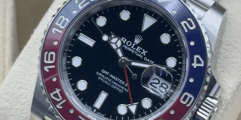 Rolex GMT-Master II „Pepsi“ in Nahaufnahme